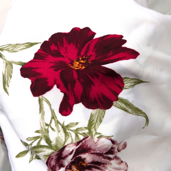 Cold Shoulder Floral Print Romper With Tie Sleeves - Picture 2 of 11